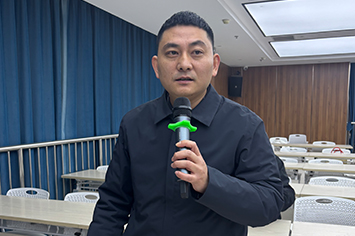 市场星报记者.jpg