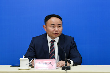 主持人：合肥市委宣传部外宣办副主任韩丙锐.JPG