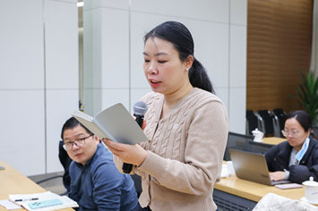 问题一：新华网记者.jpg