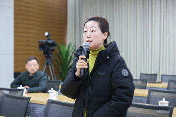 问题三：中国企业报记者.jpg