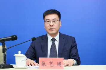 合肥市教育局副局长张艺国.jpg