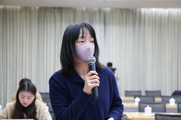 问题四：央广网记者.jpg