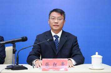 合肥市教育局副局长张红贵.jpg