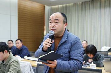 问题二：中国网记者.jpg