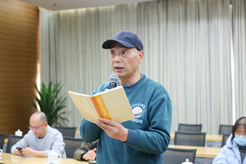 问题三：香港商报记者.jpg