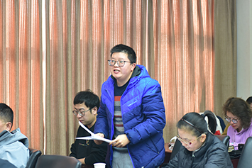 淮河早报记者提问1.jpg