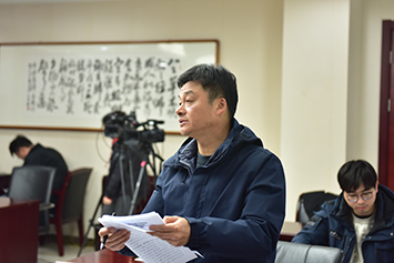 工商导报记者提问 拷贝.jpg