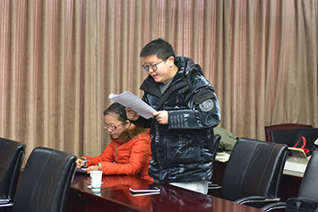 淮河早报记者提问 拷贝.jpg
