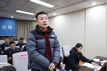 安徽日报记者提问.jpg