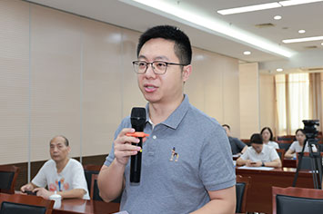 355-236安徽卫视记者.jpg