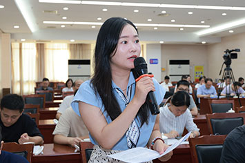 355-236新华社记者.jpg