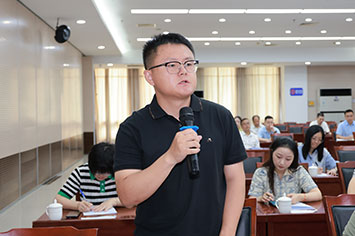355-236安徽广播电视台记者.jpg