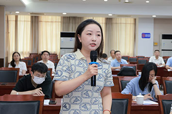 355-236安徽之声记者.jpg