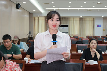 355-236安徽广播电视台记者.jpg