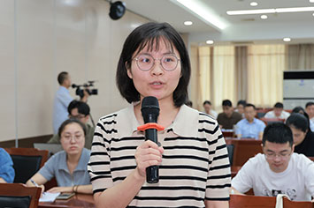 355-236安徽卫视记者.jpg
