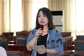 355-236新华网记者.jpg