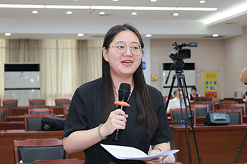 355-236安徽新闻综合广播记者.jpg