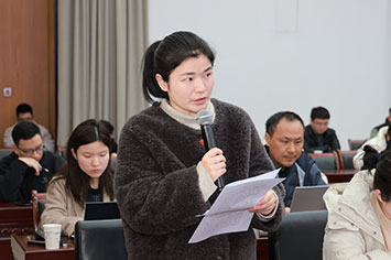 355-236中安在线记者.jpg