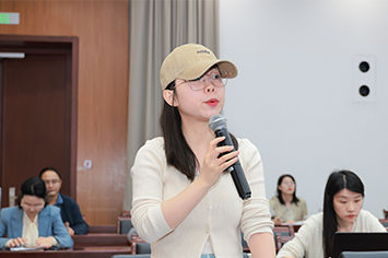 355-236新华网记者
