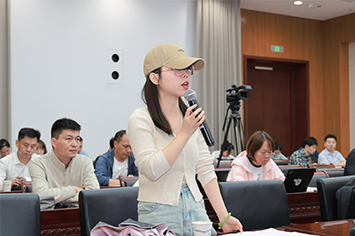 355-236新华网记者.jpg