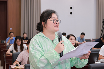 355-236安徽广播电视台记者.jpg