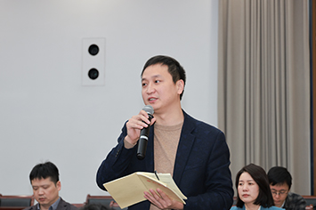 355-236证券日报记者.jpg