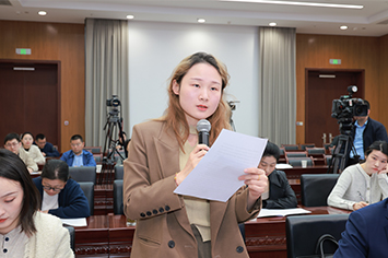 355-236安徽日报记者.jpg