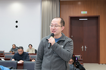 355-236光明日报记者.jpg
