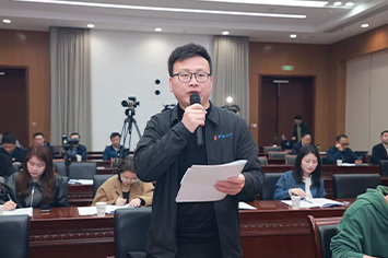 355-236中新社记者