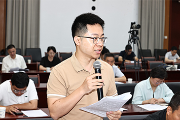 355-236安徽广播电视台记者提问.jpg