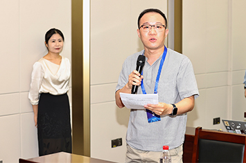 355-236人民网记者提问.jpg