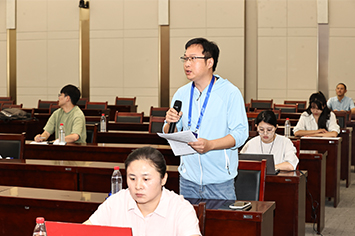 355-236安徽广播电视台记者提问.jpg
