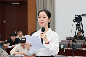 355-236中国商报记者提问.jpg