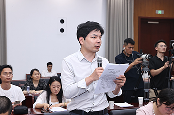 355-236中新社记者提问.jpg