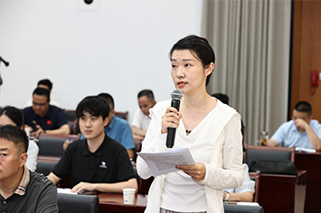 355-236中安在线记者提问.jpg