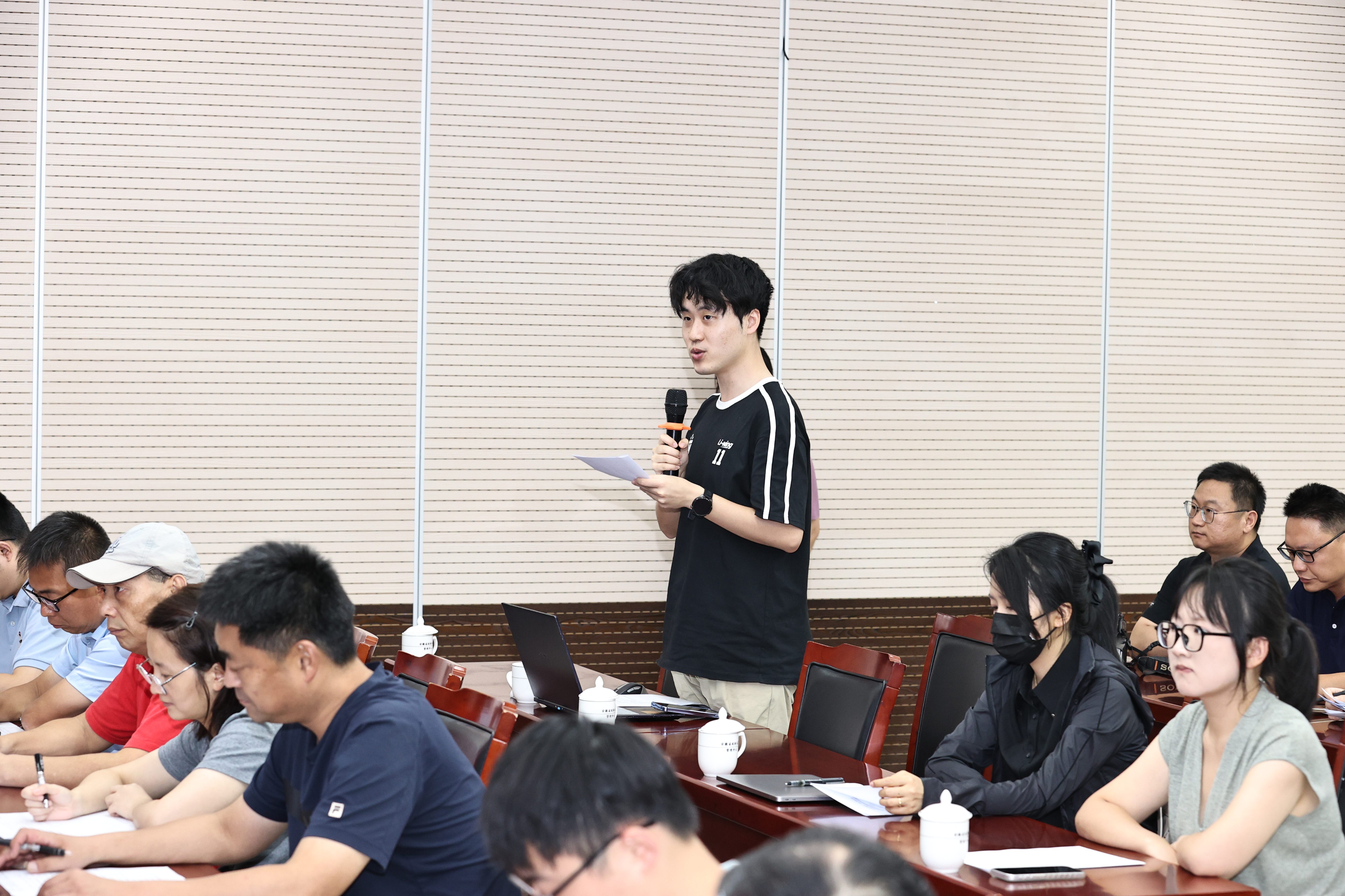 大公报香港文汇报记者.jpg