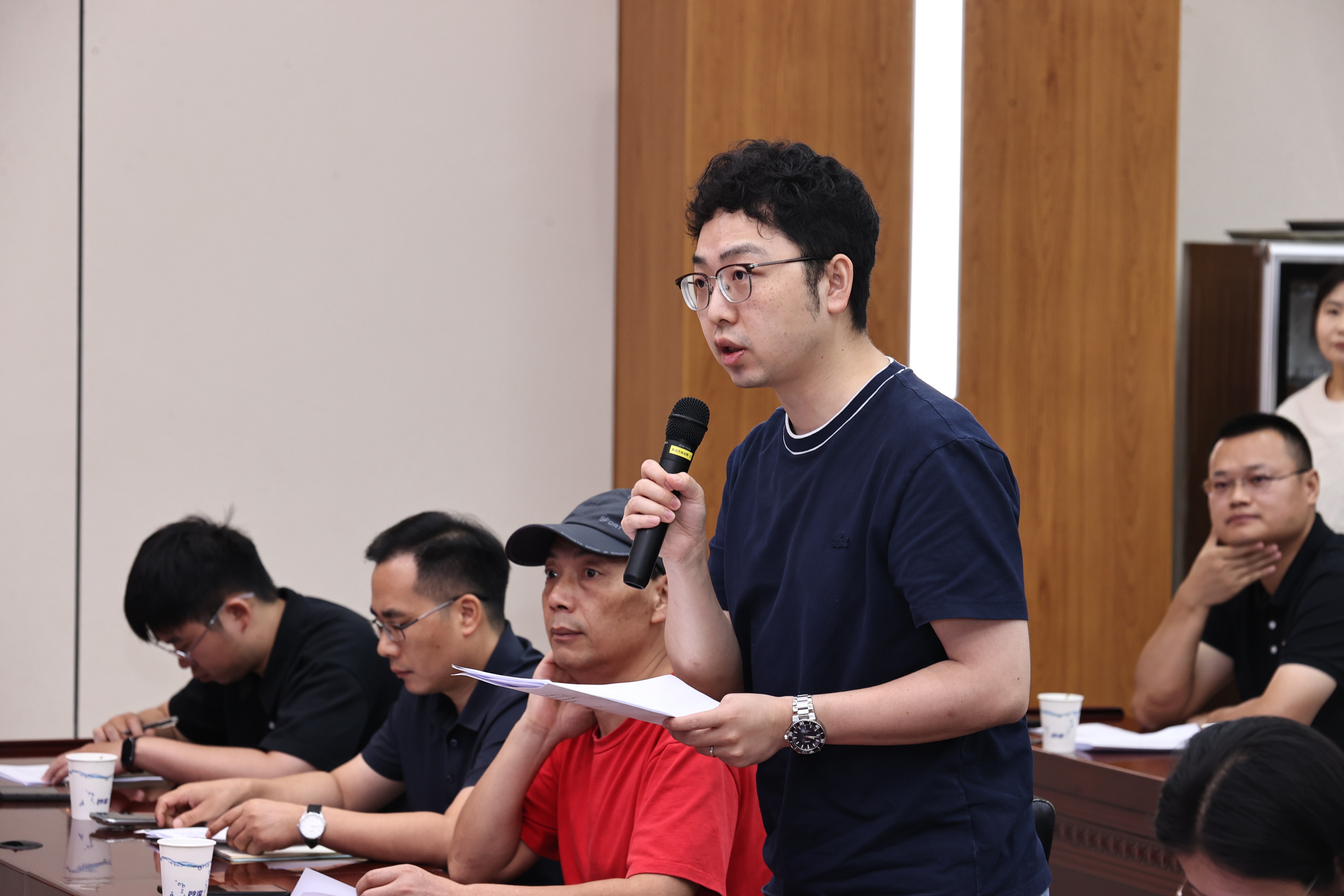 新华社记者.jpg