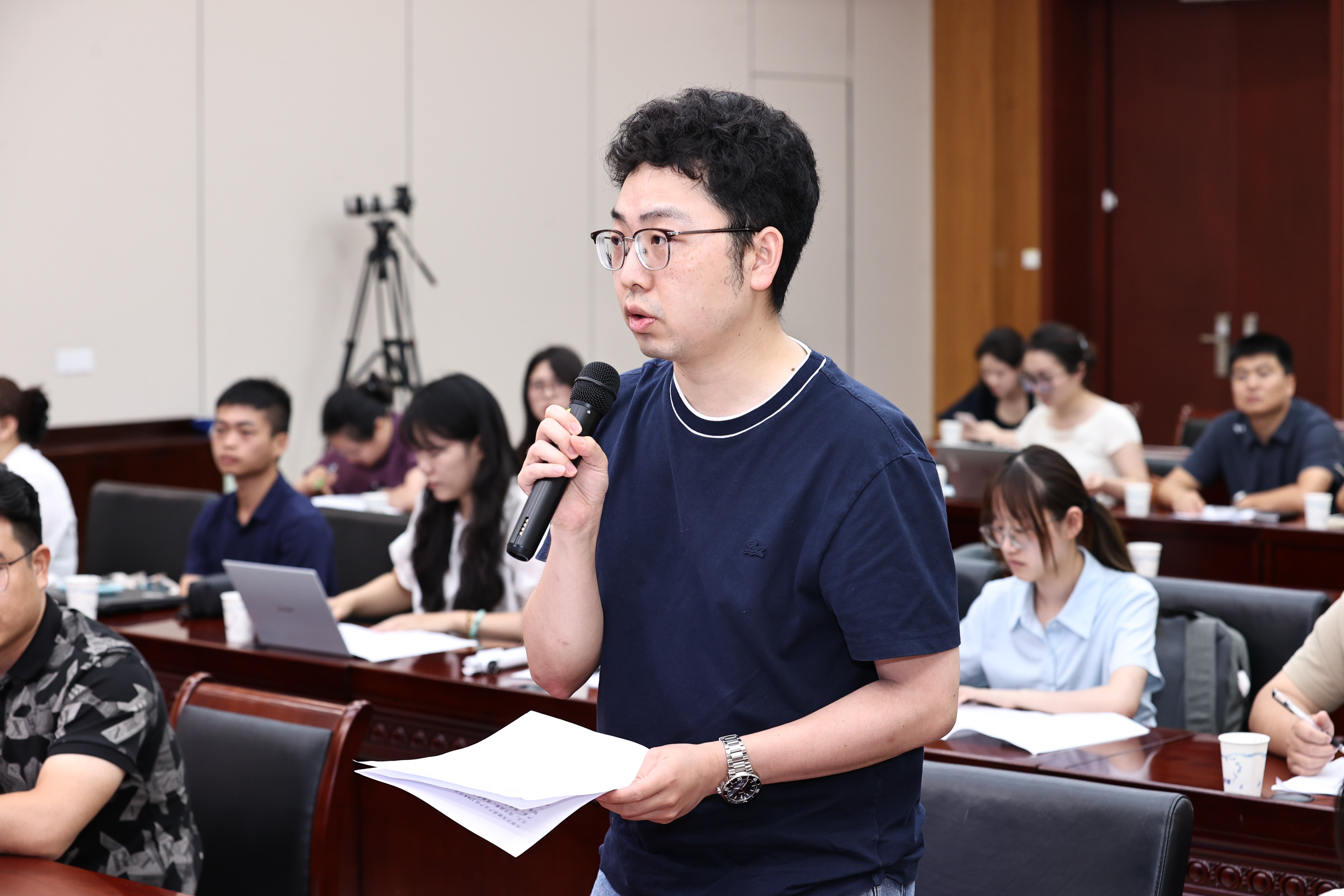 新华社记者.jpg