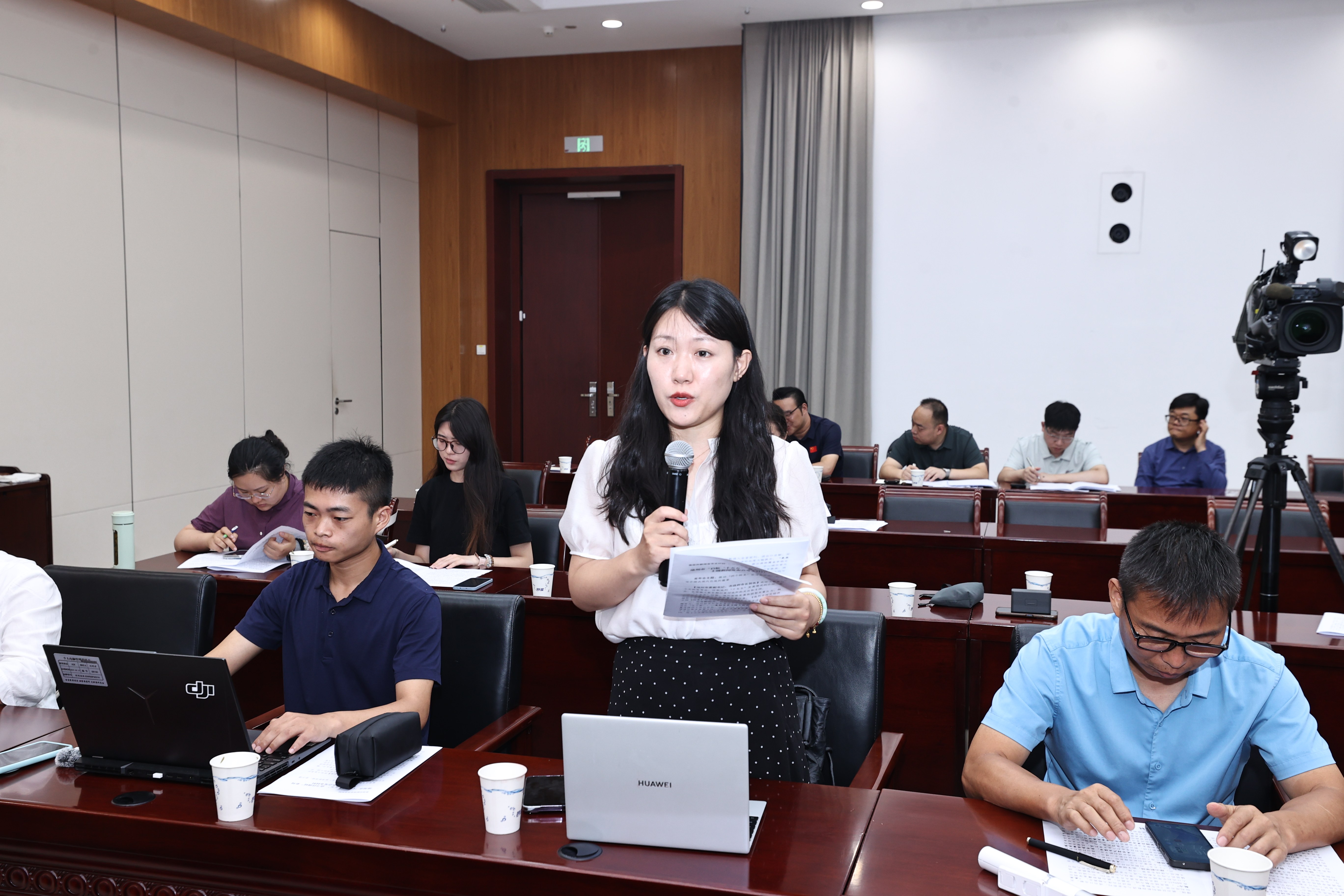 央视网记者.jpg