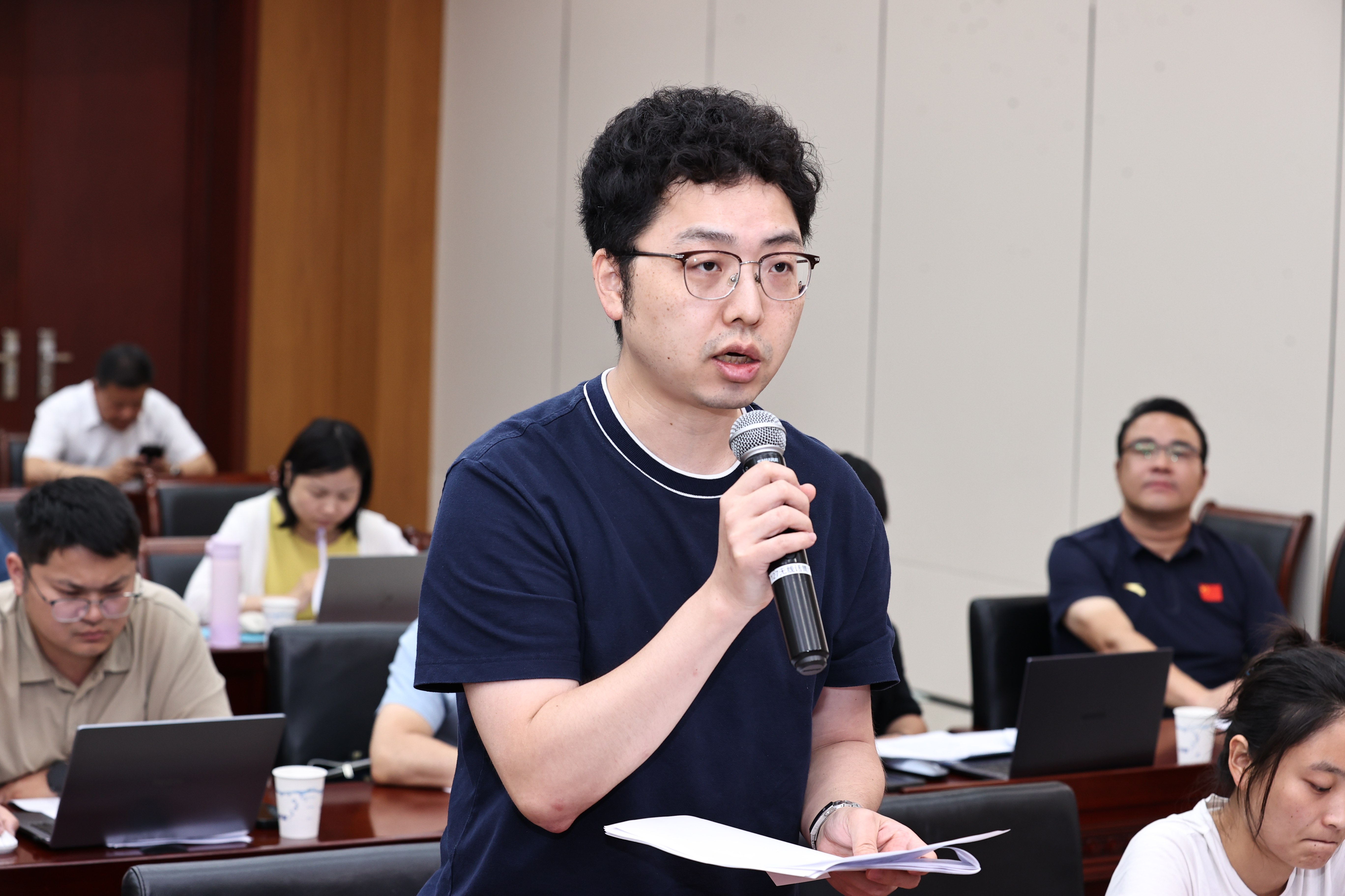 新华社记者.jpg