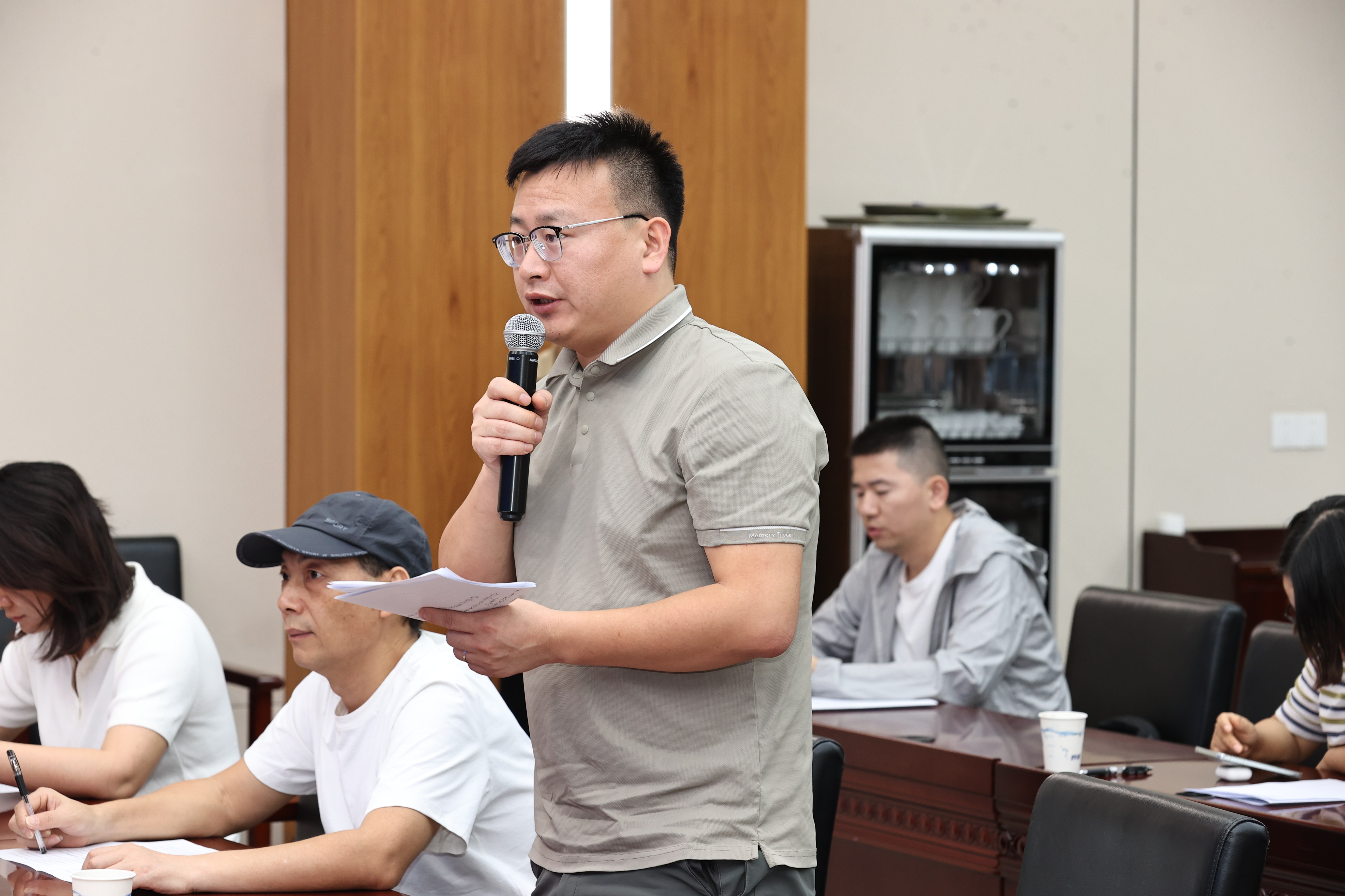 中新社记者.jpg 中新社记者.jpg