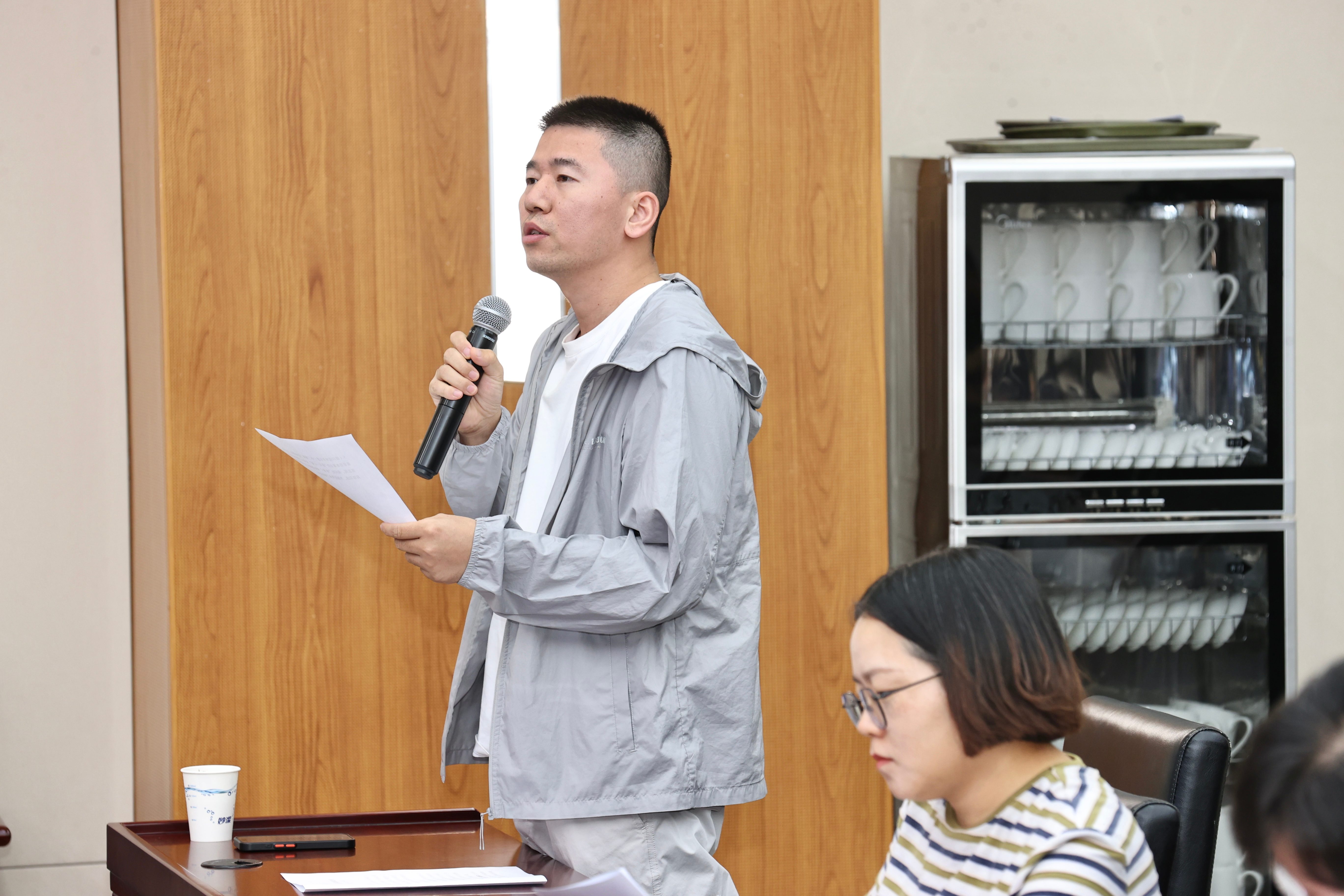 新安晚报记者.jpg 新安晚报记者.jpg