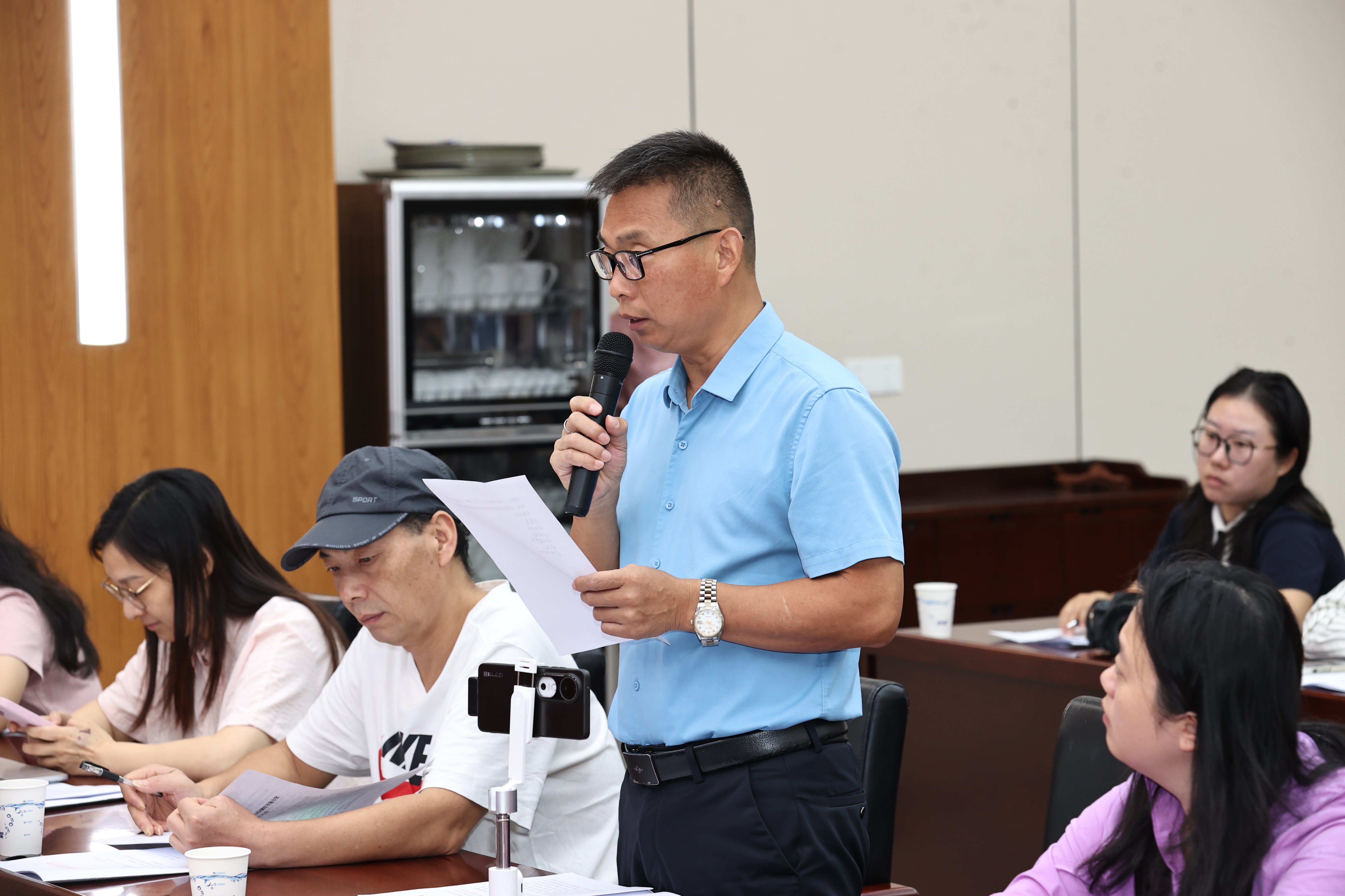 香港经济导报记者