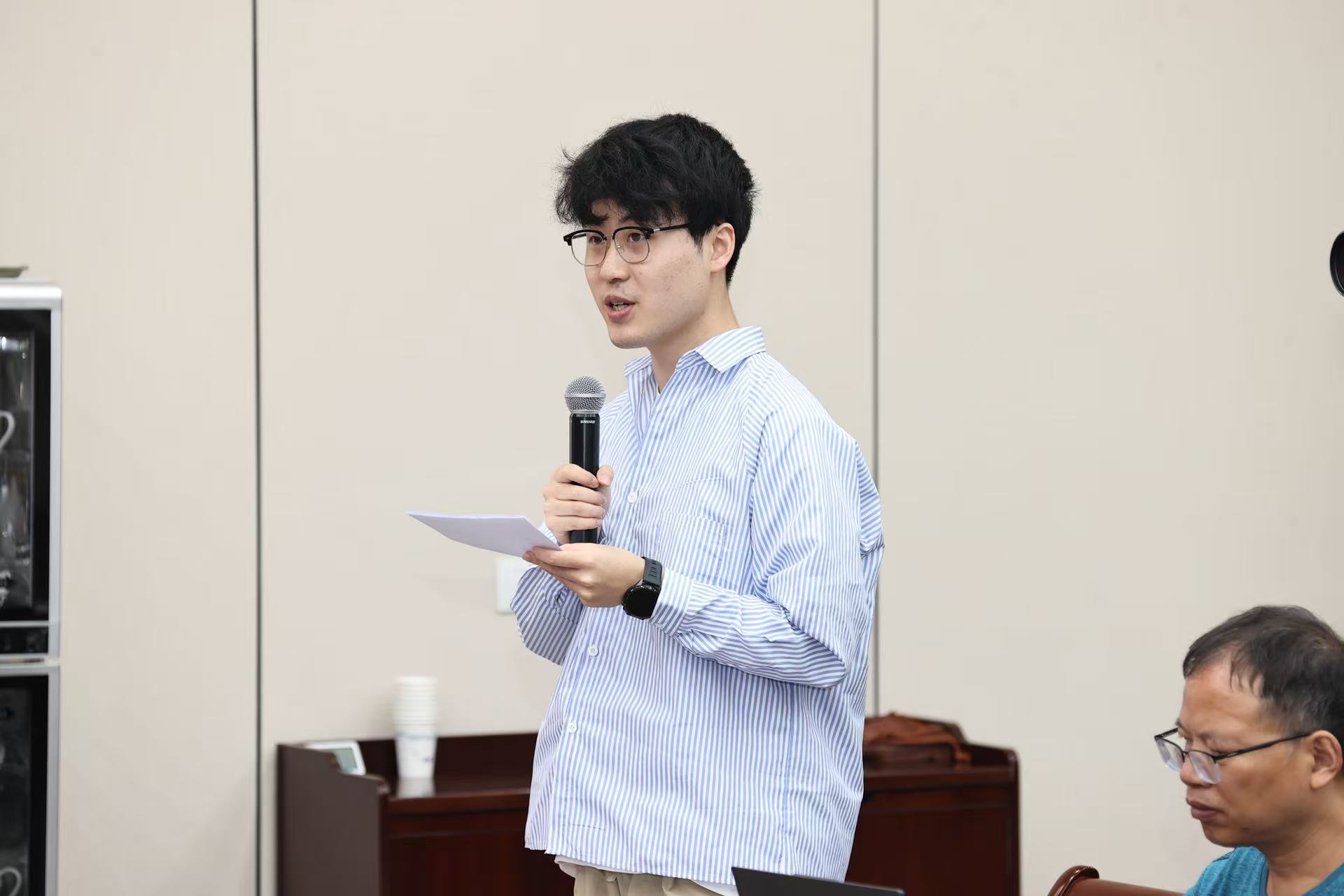 大公报香港文汇报记者.jpg