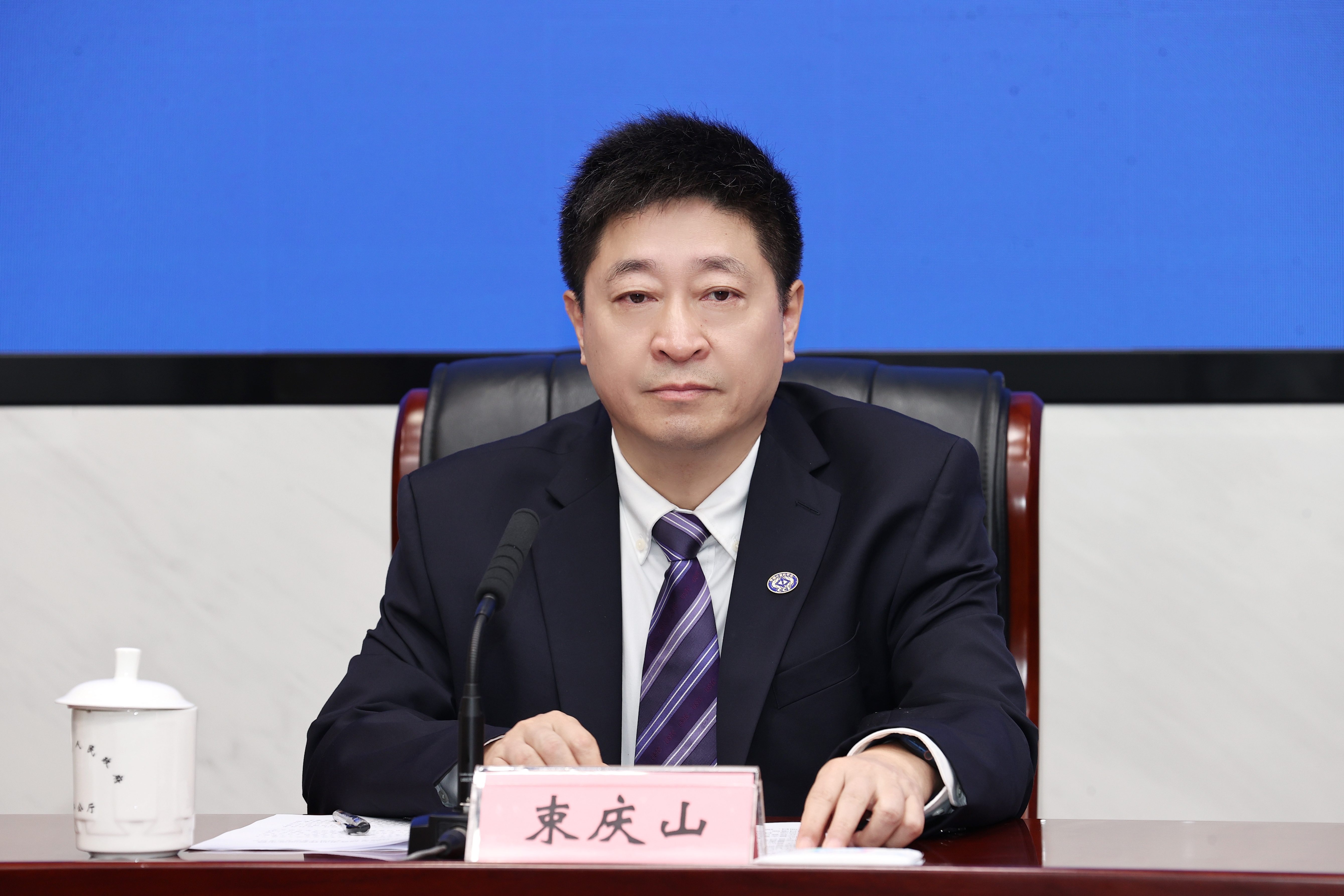 束庆山.jpg